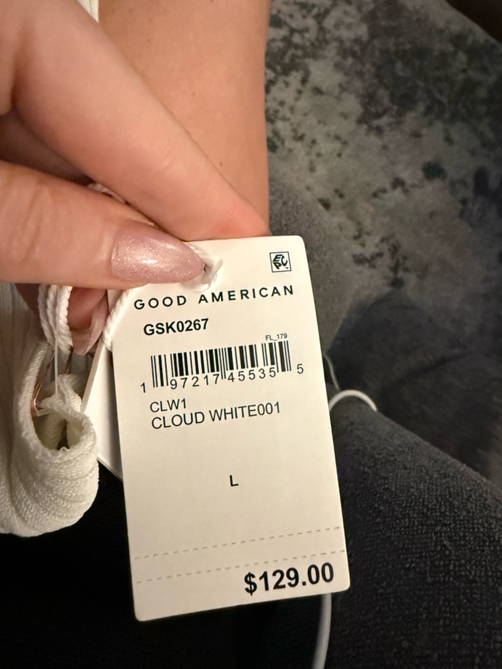 Good American Cream Ribbed V-Neck Tank - Picture 4 of 5